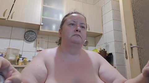 Snapshot of bethnorth chatting on 05-20-26, 11:33 bethnorth online show from 05-20-26, 11:33