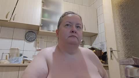 Snapshot of bethnorth chatting on 05-21-26, 11:34 bethnorth online show from 05-21-26, 11:34