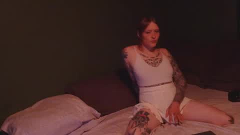 Snapshot of betsybradcock chatting on 03-19-26, 02:59 Betsy online show from 03-19-26, 02:59