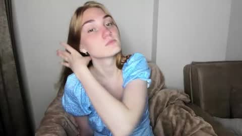 Snapshot of betty_witchy chatting on 07-09-26, 04:05 Dory make me happier online show from 07-09-26, 04:05