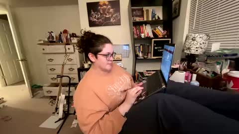 Snapshot of bettycake666 chatting on 12-12-24, 10:13 Betty Cake online show from 12-12-24, 10:13