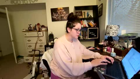 Snapshot of bettycake666 chatting on 12-16-24, 12:16 Betty Cake online show from 12-16-24, 12:16