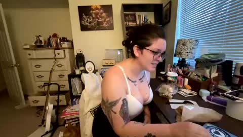 Snapshot of bettycake666 chatting on 12-21-24, 09:36 Betty Cake online show from 12-21-24, 09:36