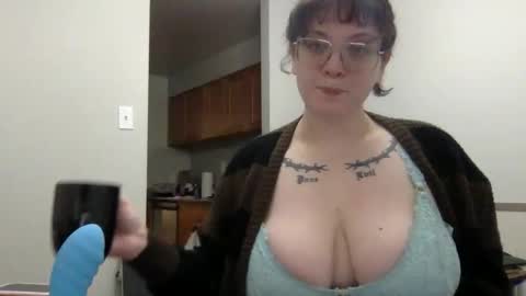 Snapshot of bettycake666 chatting on 10-17-25, 03:53 Betty Cake online show from 10-17-25, 03:53