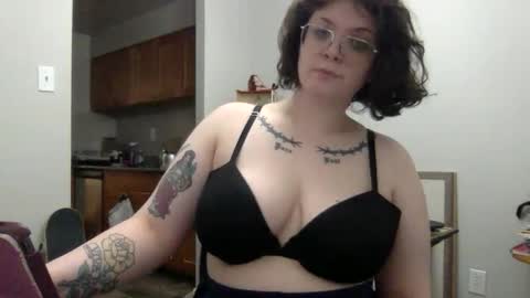 Betty Cake online show from 10-24-25, 02:41