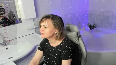 Snapshot of bettygibsonn chatting on 03-24-26, 08:19 Betty online show from 03-24-26, 08:19