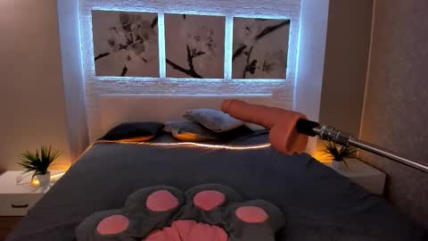 Betty online show from 10-08-25, 08:28