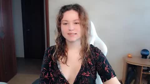 Snapshot of bettystar_ chatting on 09-10-25, 11:10 Betty online show from 09-10-25, 11:10