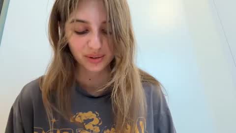 Lina online show from 08-03-26, 04:22