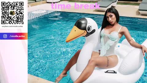 Snapshot of beuty_goddes777 chatting on 12-11-24, 09:30 Nicolle Aviles online show from 12-11-24, 09:30