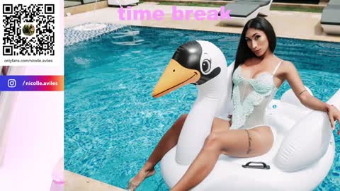 Snapshot of beuty_goddes777 chatting on 12-11-24, 12:34 Nicolle Aviles online show from 12-11-24, 12:34