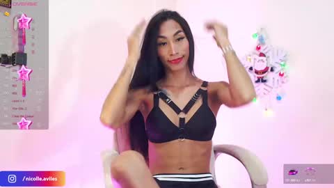 Snapshot of beuty_goddes777 chatting on 12-26-24, 03:53 Nicolle Aviles online show from 12-26-24, 03:53