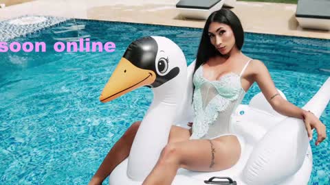 Snapshot of beuty_goddes777 chatting on 01-04-25, 08:49 Nicolle Aviles online show from 01-04-25, 08:49