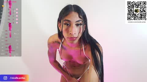 Snapshot of beuty_goddes777 chatting on 01-14-25, 06:56 Nicolle Aviles online show from 01-14-25, 06:56