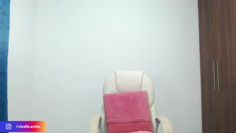 Snapshot of beuty_goddes777 chatting on 02-18-25, 08:58 Nicolle Aviles online show from 02-18-25, 08:58