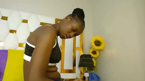 Snapshot of beverlyne5 chatting on 02-23-25, 04:13 beverly online show from 02-23-25, 04:13
