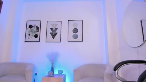 Snapshot of beverlyy_johnson chatting on 02-04-26, 04:18 beverlyy johnson online show from 02-04-26, 04:18