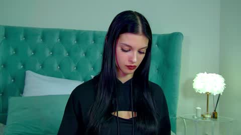 Snapshot of beverlyyork chatting on 02-04-25, 09:49 Beverly online show from 02-04-25, 09:49