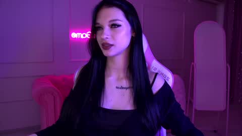 Snapshot of beverlyyork chatting on 02-20-25, 06:28 Beverly online show from 02-20-25, 06:28