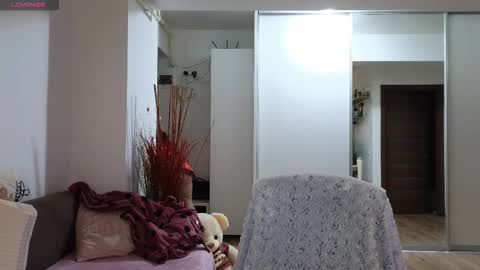   BeyonceDoll       Twitter DollBeyonce    online show from 02-28-26, 07:04