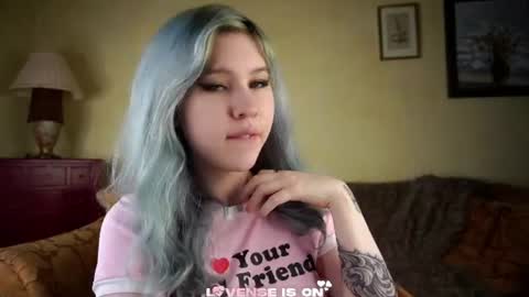 Eliz online show from 06-17-26, 02:36