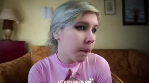 Eliz online show from 07-15-26, 02:39