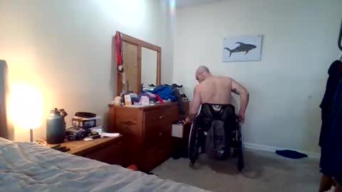 Wheelchair Stud online show from 04-30-26, 08:57
