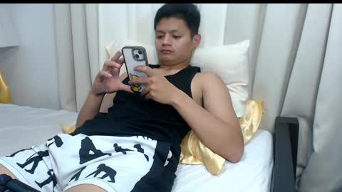 bhillrhey121103 online show from 04-24-26, 06:38