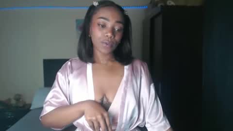 Snapshot of bhritany_brow chatting on 03-11-25, 03:05 Bhri  online show from 03-11-25, 03:05