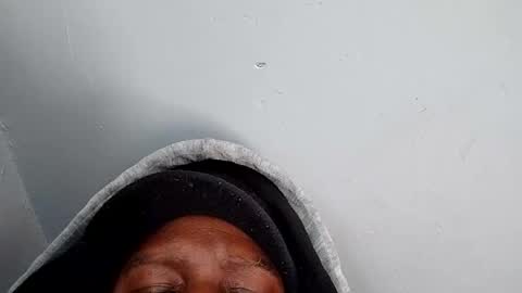 bi582945 online show from 12-03-25, 05:22