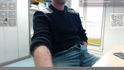 My name is David and if you like public exhibitions you wont be disappointed with me LoL - My favorite vibes is 44  online show from 02-05-25, 04:25