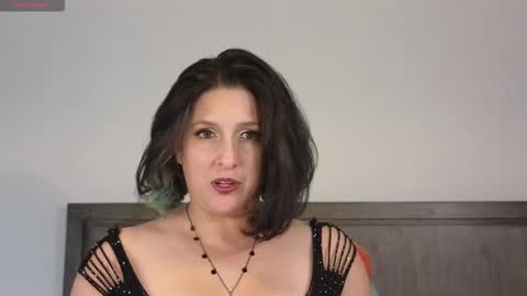 Snapshot of bi_sexualmilf chatting on 12-01-25, 08:14 Bi sexualmilf Fansly online show from 12-01-25, 08:14