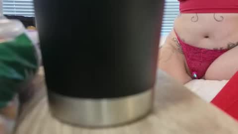 Snapshot of bi_sexualmilf chatting on 01-14-26, 06:35 Bi sexualmilf Fansly online show from 01-14-26, 06:35