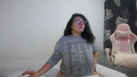 Bianca Tuesday to Sunday from 2am to 6am UTC-5 online show from 11-18-25, 09:47