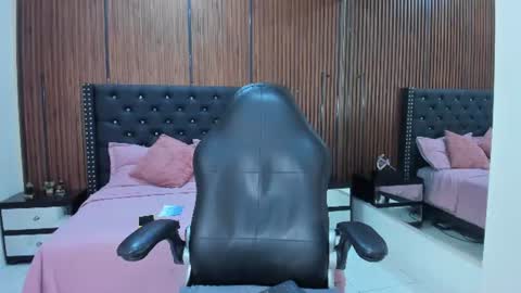 biancaferrer1 online show from 07-09-26, 04:49