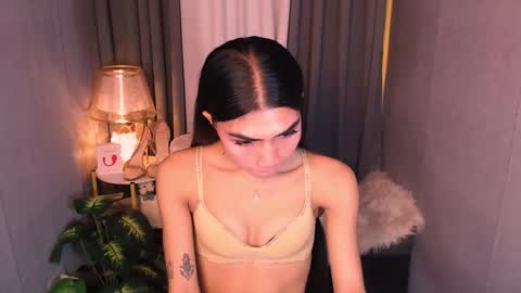 Snapshot of biancahugedick chatting on 03-06-26, 02:46 biancahugedick online show from 03-06-26, 02:46