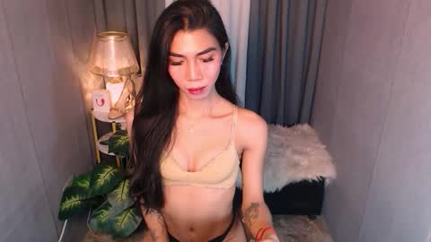 Snapshot of biancahugedick chatting on 03-10-26, 03:50 biancahugedick online show from 03-10-26, 03:50