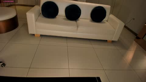 Snapshot of biancapierce_ chatting on 12-26-24, 11:43 Bianca Pierce online show from 12-26-24, 11:43