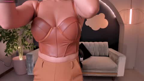 Snapshot of biancapierce_ chatting on 02-15-25, 12:11 Bianca Pierce online show from 02-15-25, 12:11