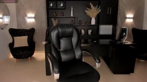 Snapshot of biancapierce_ chatting on 09-10-25, 11:54 Bianca Pierce online show from 09-10-25, 11:54