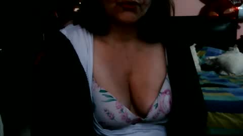 Snapshot of biancasteel chatting on 06-09-26, 11:11 biancasteel online show from 06-09-26, 11:11
