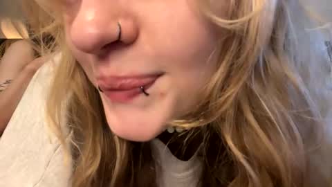 Ellie  online show from 03-21-26, 06:44