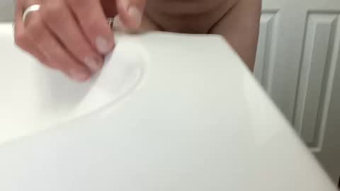 Snapshot of bibottom68942 chatting on 10-24-25, 08:33 bibottom68942 online show from 10-24-25, 08:33