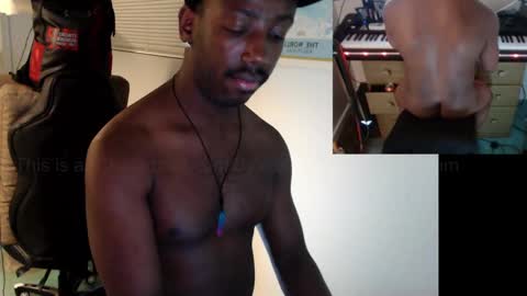 BicepsandFrot online show from 03-08-25, 08:33