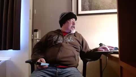 Snapshot of big6incheragain chatting on 03-12-26, 07:20 big6incheragain online show from 03-12-26, 07:20