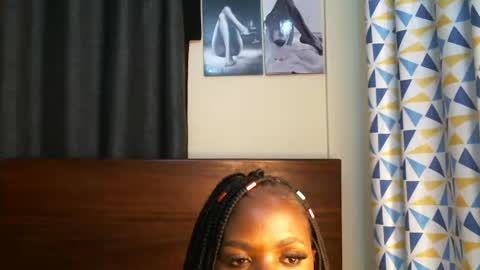 Snapshot of big_bootty2 chatting on 07-25-26, 11:52 salma online show from 07-25-26, 11:52