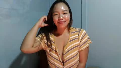 Snapshot of big_buttasian chatting on 01-16-25, 03:45 Grace - online show from 01-16-25, 03:45