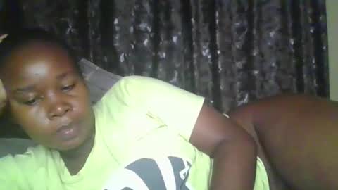Snapshot of big_diva chatting on 05-10-26, 04:50 big_diva online show from 05-10-26, 04:50