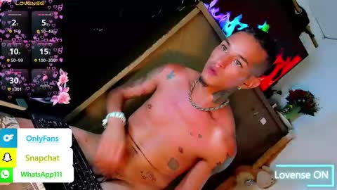 Snapshot of big_latin666 chatting on 01-04-25, 08:39 Stiven Leon online show from 01-04-25, 08:39