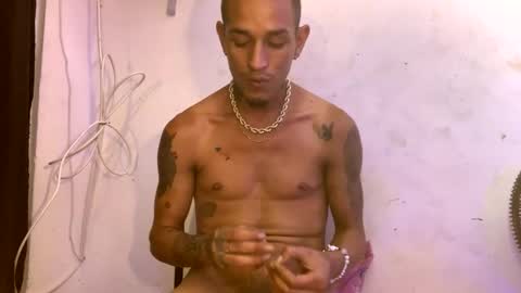 Snapshot of big_latin666 chatting on 01-09-25, 12:57 Stiven Leon online show from 01-09-25, 12:57